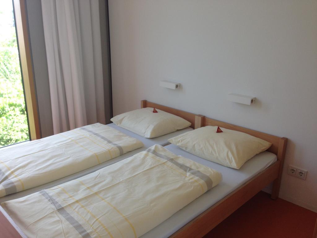 Hostel Jugendherberge Stuttgart Neckarpark Zimmer foto